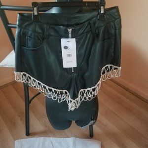 NWT AKIRA Adorable short with bling
